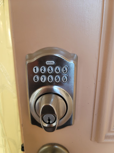 Locksmith «Avi G Locksmith», reviews and photos, 2346 Winkler Ave h103, Fort Myers, FL 33901, USA