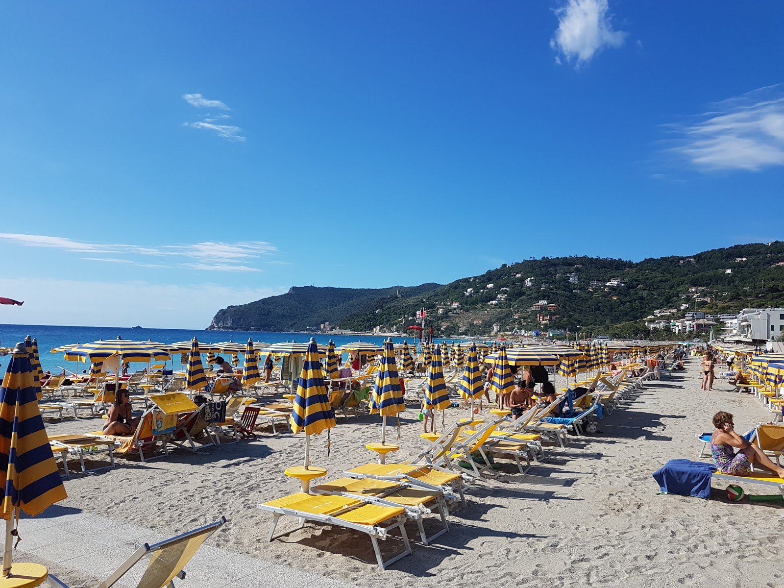 Photo de Spotorno beach et le règlement