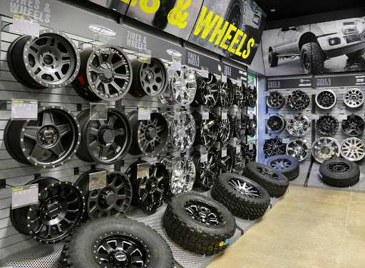 Truck Accessories Store «4 Wheel Parts Performance Center - Coppell», reviews and photos, 800 W Sandy Lake Rd, Coppell, TX 75019, USA