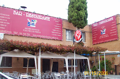 Restaurante Los 5 niños - C. Sierra de Guadarrama, 79, 28830 San Fernando de Henares, Madrid, Spain