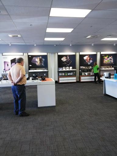 Cell Phone Store «AT&T», reviews and photos, 1107 3rd St SW #1, Winter Haven, FL 33880, USA