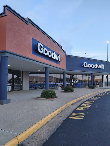 Shopping Mall «Lynnhaven North Shopping Center», reviews and photos, 2720 N Mall Dr, Virginia Beach, VA 23452, USA