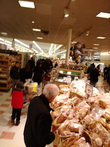 Grocery Store «Market Basket», reviews and photos, 139 Endicott St, Danvers, MA 01923, USA
