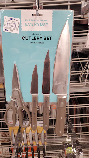 Clothing Store «Ross Dress for Less», reviews and photos, 3425 E Foothill Blvd, Pasadena, CA 91107, USA