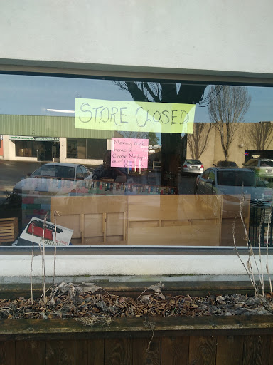 Used Book Store «Chase Books & Boards», reviews and photos, 44 N Main Ave, Gresham, OR 97030, USA