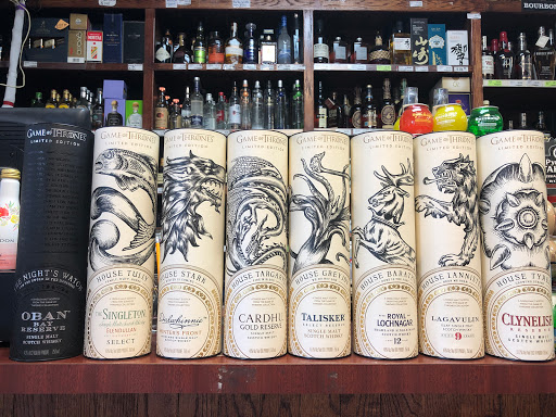 Wine Store «South Beach Wines & Liquors», reviews and photos, 325 Sand Ln, Staten Island, NY 10305, USA