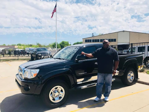 Used Car Dealer «Lone Star Car & Truck», reviews and photos, 1912 Old Denton Rd, Carrollton, TX 75006, USA