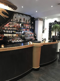 Atmosphère du Restaurant de spécialités perses Shabestan - Champs-Élysées à Paris - n°9