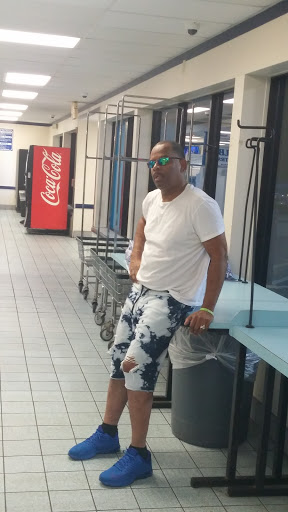 Laundromat «Sudsville Laundry Inc», reviews and photos, 4501 Silver Hill Rd, Suitland, MD 20746, USA