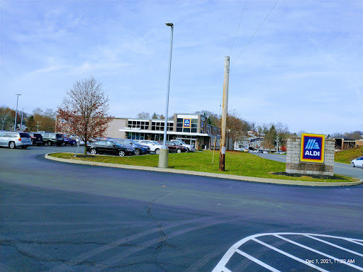 Supermarket «ALDI», reviews and photos, 239 Clairton Blvd, West Mifflin, PA 15236, USA