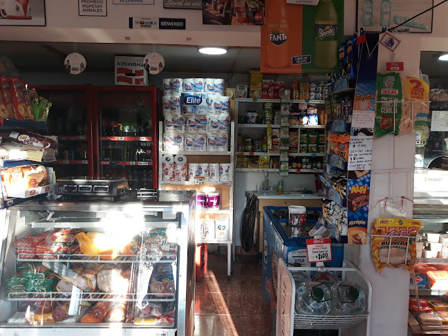 Minimarket Y Botilleria Juanito - El Bosque