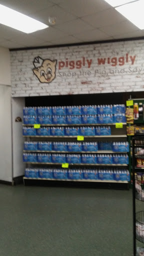Grocery Store «Piggly Wiggly», reviews and photos, 1010 E 3rd St, Jackson, GA 30233, USA