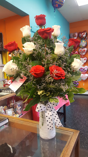 Florist «Floral Impressions», reviews and photos, 2324 N Cicero Ave, Chicago, IL 60639, USA