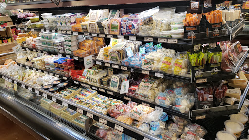 Grocery Store «Fresh Thyme Farmers Market- Bloomington IN», reviews and photos, 3600 W 3rd St, Bloomington, IN 47404, USA