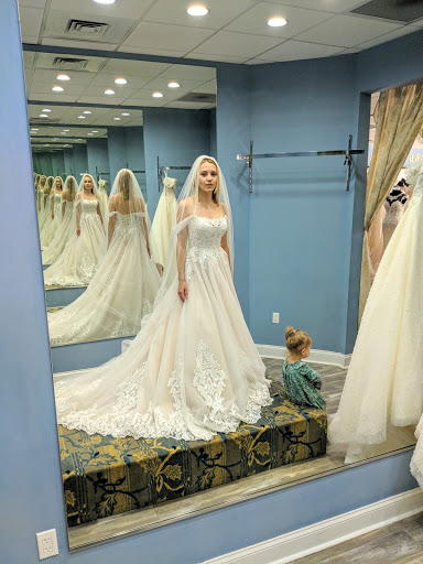 Bridal Shop «Laurel Bridal», reviews and photos, 3701 N Harlem Ave, Chicago, IL 60656, USA