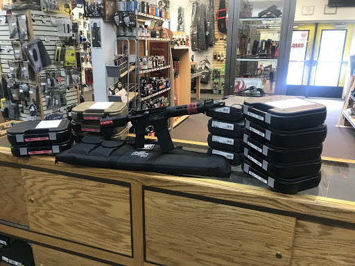 Gun Shop «Wyoming Guns», reviews and photos, 5987 S Suncoast Blvd, Homosassa, FL 34446, USA