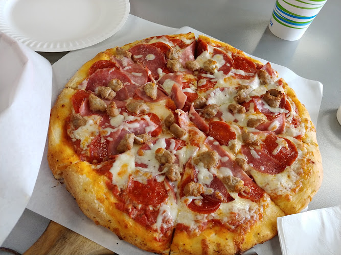 #1 best pizza place in Hemet - Pippy's Pizzeria
