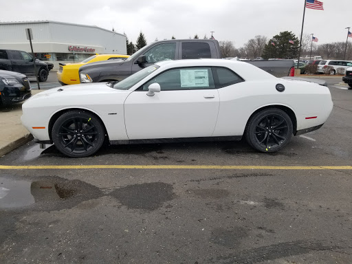 Car Dealer «LaFontaine Chrysler Dodge Jeep Ram of Fenton», reviews and photos, 15123 North Rd, Fenton, MI 48430, USA