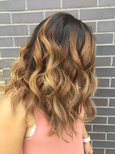 Beauty Salon «Scissor Hands Salon», reviews and photos, 10822 S Cicero Ave, Oak Lawn, IL 60453, USA