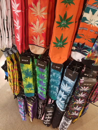 Clothing Store «Zumiez», reviews and photos, 30001 White Bear Ave #2012, Maplewood, MN 55109, USA