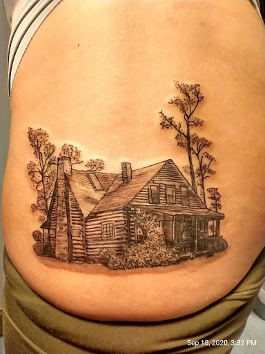 Explore cool shoulder tattoo ideas, creative tattoo ideas in Colonial Heights, available at Connellys Tattooing