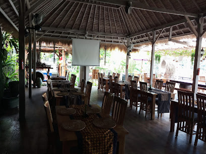 KUBUBALI Resto & Jungle Pool Bar