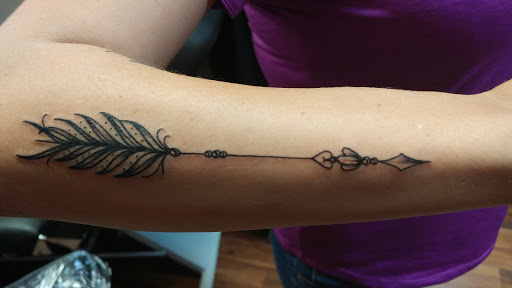 Tattoo Shop «Mr. Williams Tattoo Co.», reviews and photos, 216 E Main St, Tavares, FL 32778, USA