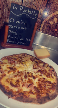 Plats et boissons du Pizzeria Délices Pizza à Pont-Audemer - n°18