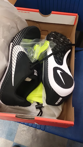 Sporting Goods Store «Big 5 Sporting Goods», reviews and photos, 11975 SW Canyon Rd, Beaverton, OR 97005, USA