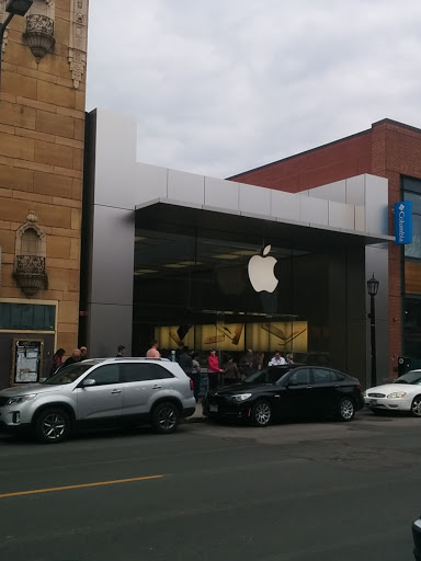 Computer Store «Apple Uptown», reviews and photos, 3018 Hennepin Ave, Minneapolis, MN 55408, USA