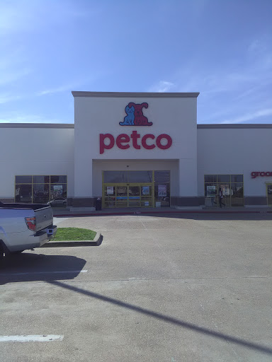 Pet Supply Store «Petco Animal Supplies», reviews and photos, 6596 Youree Dr, Shreveport, LA 71105, USA