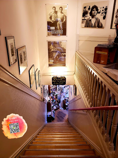 Book Store «City Lights Booksellers & Publishers», reviews and photos, 261 Columbus Ave, San Francisco, CA 94133, USA