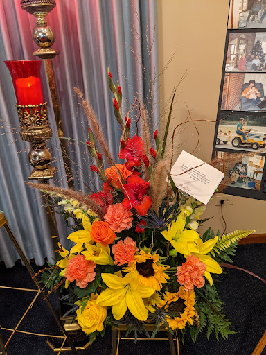 Florist «Royal Petals», reviews and photos, 188 E Wend St, Lemont, IL 60439, USA