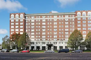 275 on the Park Apartments image