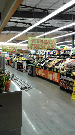 Supermarket «Tienda Fiesta Mart», reviews and photos, 210 E Davis St, Conroe, TX 77301, USA