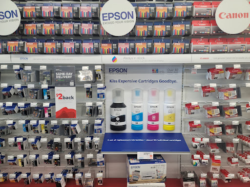 Office Supply Store «Staples», reviews and photos, 1525 S Willow St, Manchester, NH 03103, USA