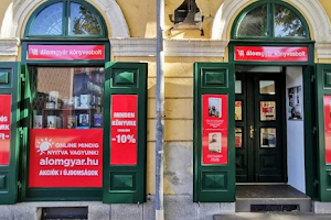 Álomgyár Könyvesbolt - Székesfehérvár image