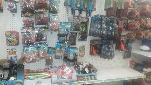 Dollar Store «Dollar Tree», reviews and photos, 1200 Market St, Lemoyne, PA 17043, USA