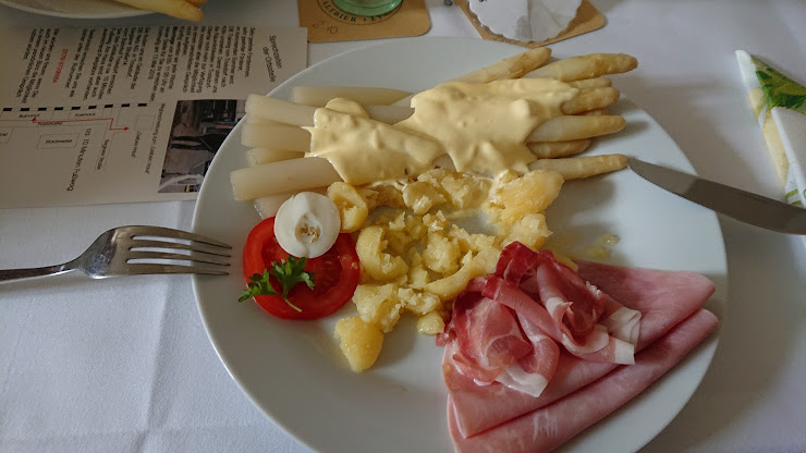 Plats et boissons hôtels Haus Walbeck 47608 Geldern