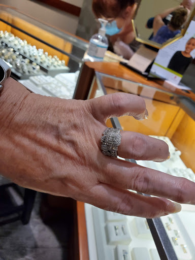 Jewelry Store «Zales - The Diamond Store», reviews and photos, 27001 US Hwy 19 N #1056, Clearwater, FL 33761, USA