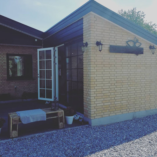 Skønhedskareten/Skønhedskrogen in Tune, Roskilde