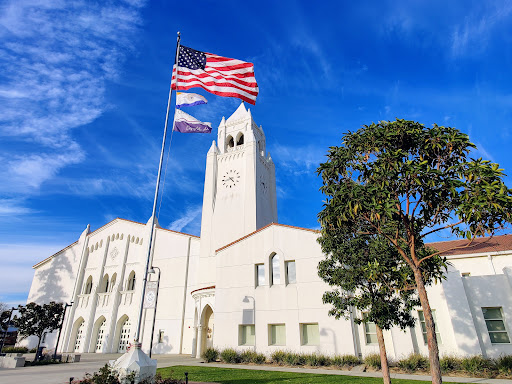 Newport Harbor High School