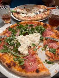 Plats et boissons du Pizzeria BELLA PIZZA à Rouen - n°2