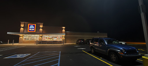 Supermarket «ALDI», reviews and photos, 5000 S Township Blvd, Pittston, PA 18640, USA