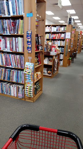 Book Store «Half Price Books», reviews and photos, 8211 Arbor Square Dr, Mason, OH 45040, USA