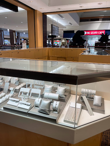 Jewelry Store «Kay Jewelers», reviews and photos, 1901 Northwest Expy Suite 2026A, Oklahoma City, OK 73118, USA