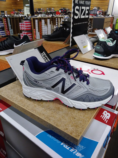 Shoe Store «DSW Designer Shoe Warehouse», reviews and photos, 3501 Boston St, Baltimore, MD 21224, USA