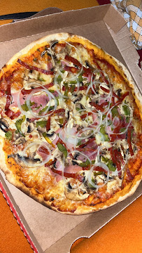 Plats et boissons du Pizzas à emporter Pizz'Avenue à Kervignac - n°2