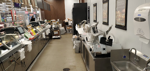 Grocery Store «Stop & Shop», reviews and photos, 702 Hicksville Rd, Massapequa, NY 11758, USA