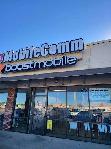 Cell Phone Store «MobileComm - Phones Fixed Fast (21st & Woodlawn)», reviews and photos, 6249 E 21st St N #112, Wichita, KS 67208, USA